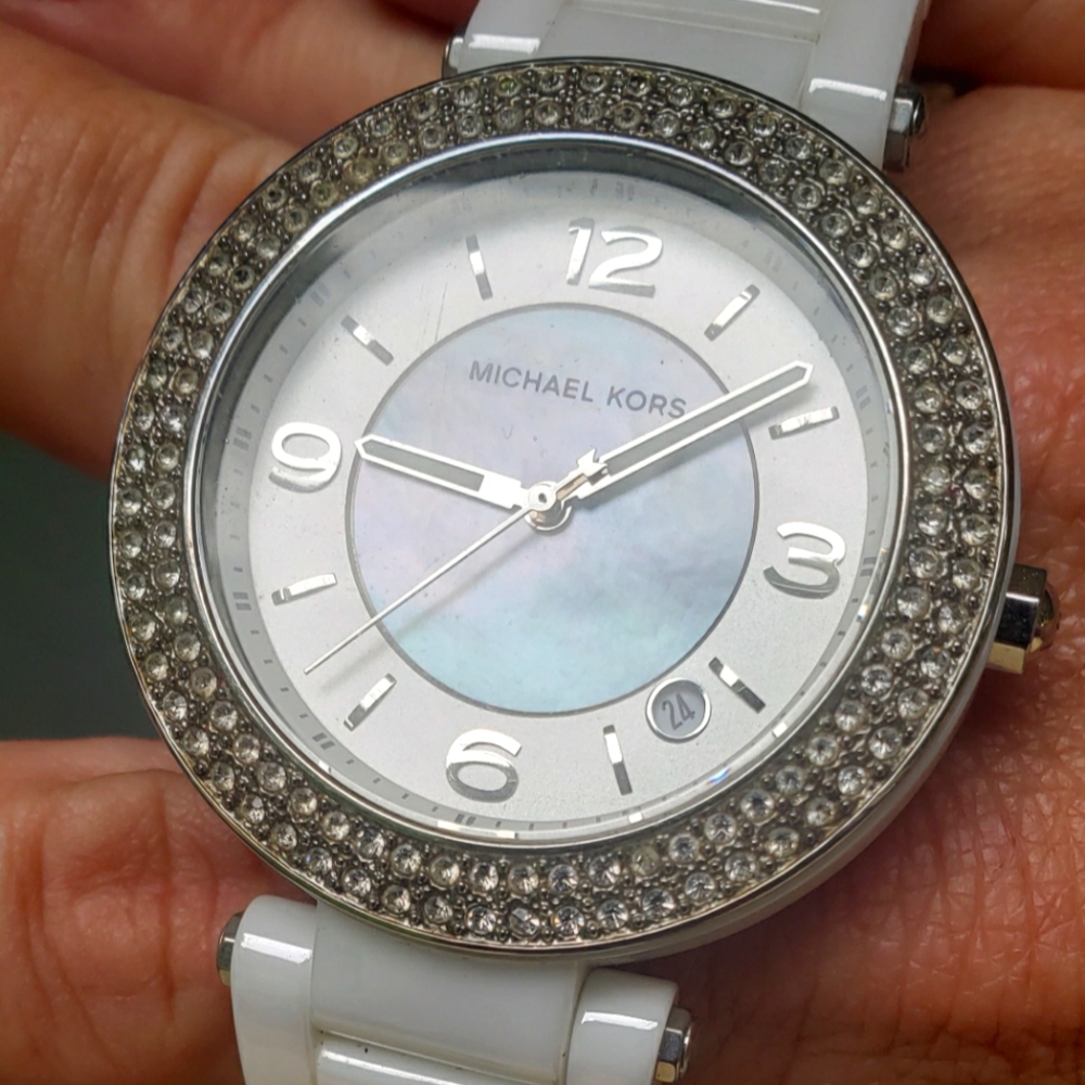 Michael Kors MK5308 Ladies White watch with crystal bezel